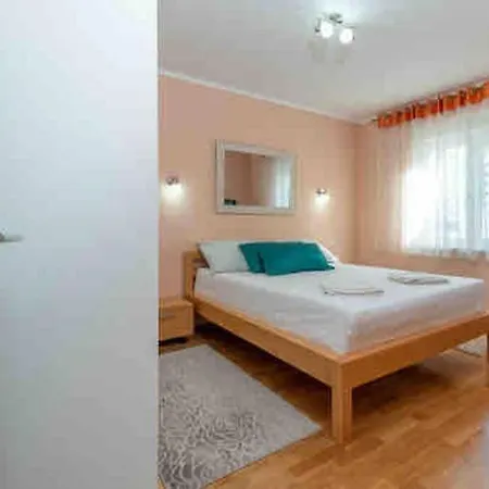 Apartment Cozy House Seget Vranjica