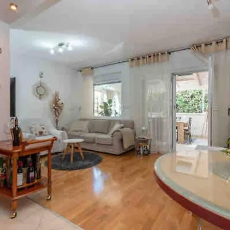 Apartman Cozy House